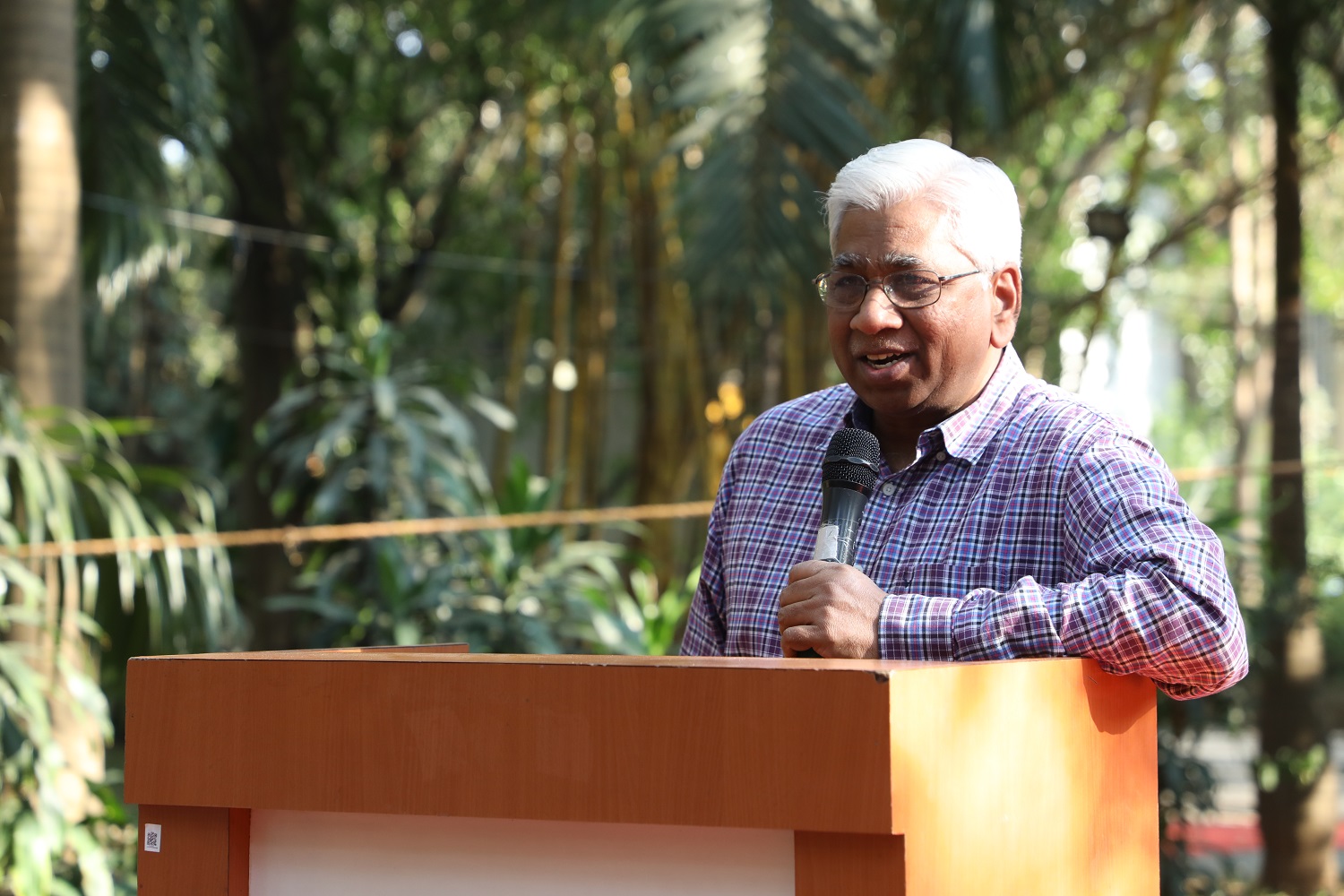 Prof. Rajendra K Bandi, Dean, Administration, IIMB, addresses the EPGP students during Vihaan '23, on 5th March 2023.