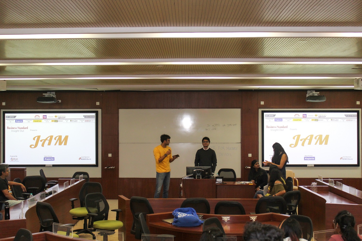 JAM saw participants capture the minds of their audience through the power of their words, the direction of their wit, and the light of their humour in just sixty seconds. 