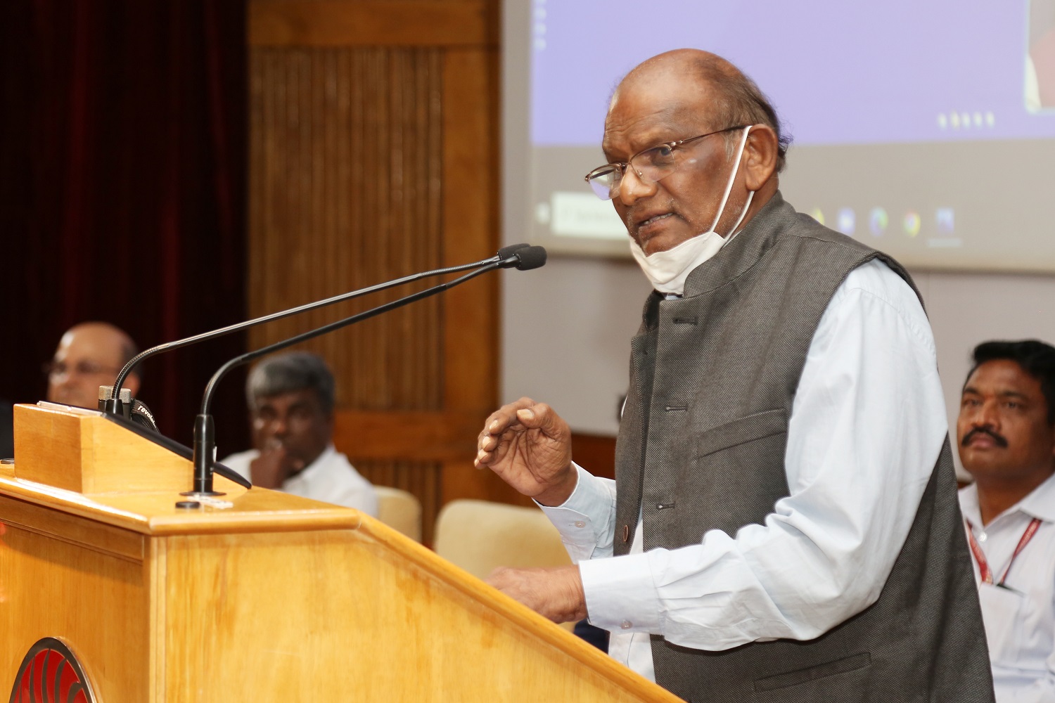 Dr. E. Venkataiah  (IAS-Rtd.), Advisor,  SCSP/TSP Nodal Agency, Department of Social Welfare, lists the incentives and subsidies available to SC/ST women entrepreneurs in Karnataka.