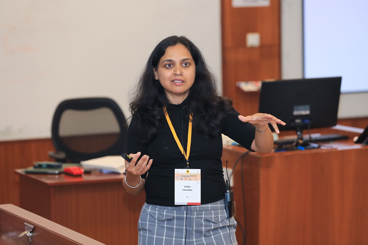 Prof. Shubha Patvardhan, Strategy Area, IIMB, conducts a workshop on ‘Case and Gioia Methods’.