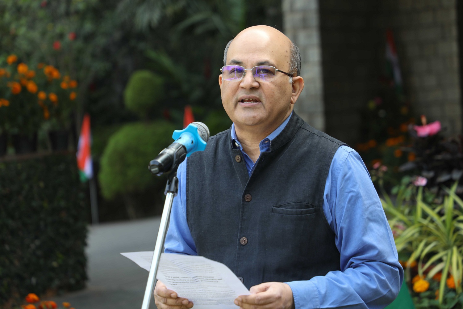 Prof. Rishikesha T Krishanan, Director, IIMB, hoists the flag at IIMB campus.