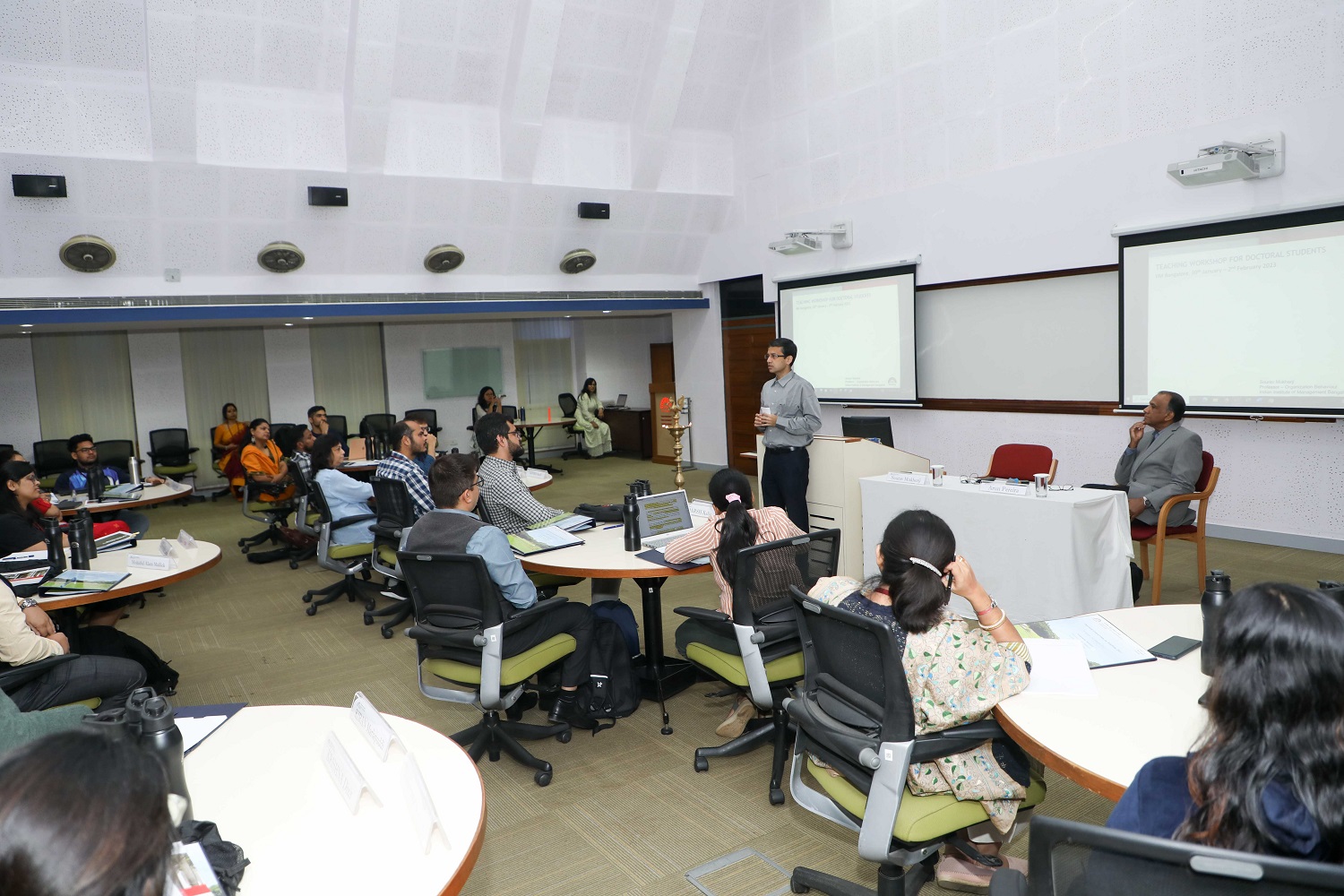 Prof. Sourav Mukherji delivers the welcome address to the participants.