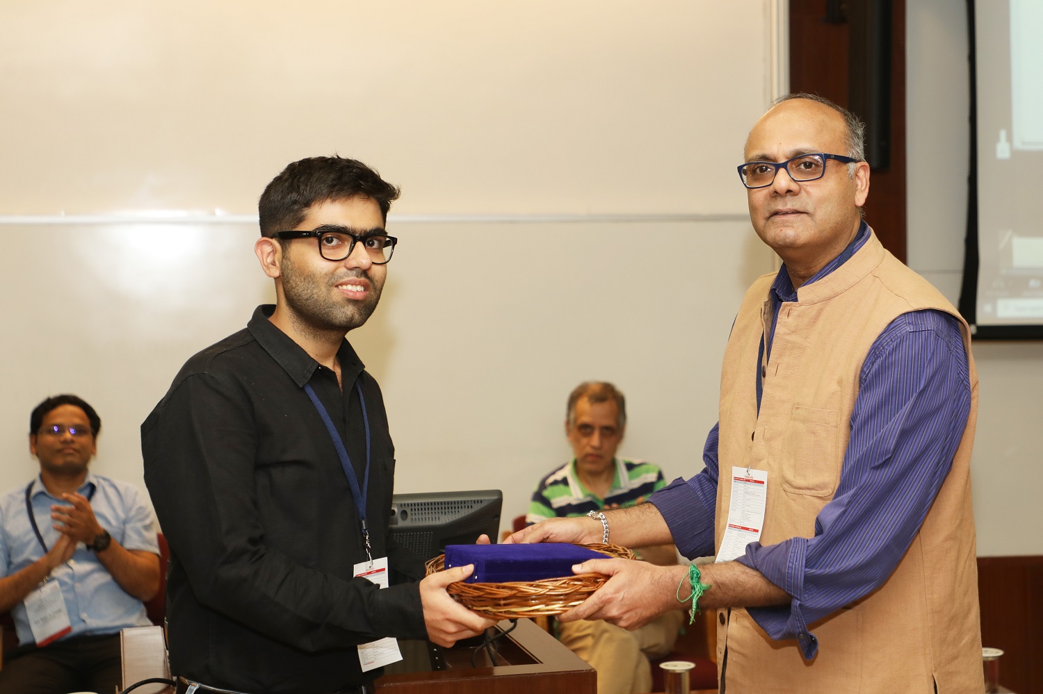 Abhishek Dureja, Indira Gandhi Institute of Development Research (IGIDR), Mumbai, receives the best paper award for his paper “Demand and Supply side Incentivization and Child Health Outcomes: Evidence from India” during the Awards Presentation at IMRDC 2023.