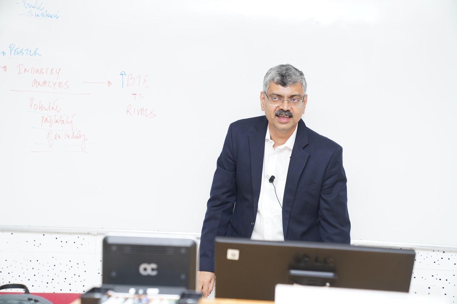 Prof. Rejie George Pallathitta, Chairperson, Strategy area, delivers a session on ‘Strategic Thinking and Planning.’