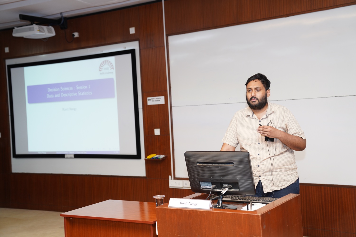 Ronit Neogy, PhD scholar from the Decision Sciences area, introduces linear programming using practical, real-life examples. 
