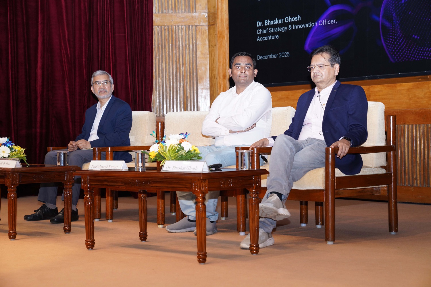 (L-R): Prof. Rahul Dé, former IIMB faculty of the Information Systems area, Prof. Mayank Kumar, Chairperson, Centre for Software & Information Technology Management and faculty of the Information Systems area, and Dr. Bhaskar Ghosh, Chief Strategy and Innovation Officer, Accenture, at the seminar.
