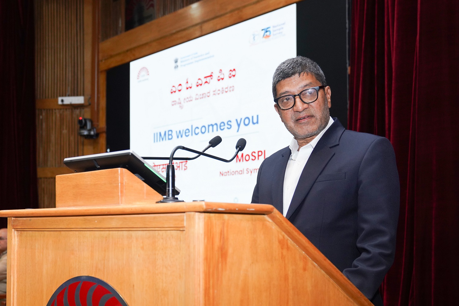 Chief Guest Dr. Ashok Dalwai (Retd. IAS), Chairman, Institute for Social and Economic Change, delivers the keynote address.