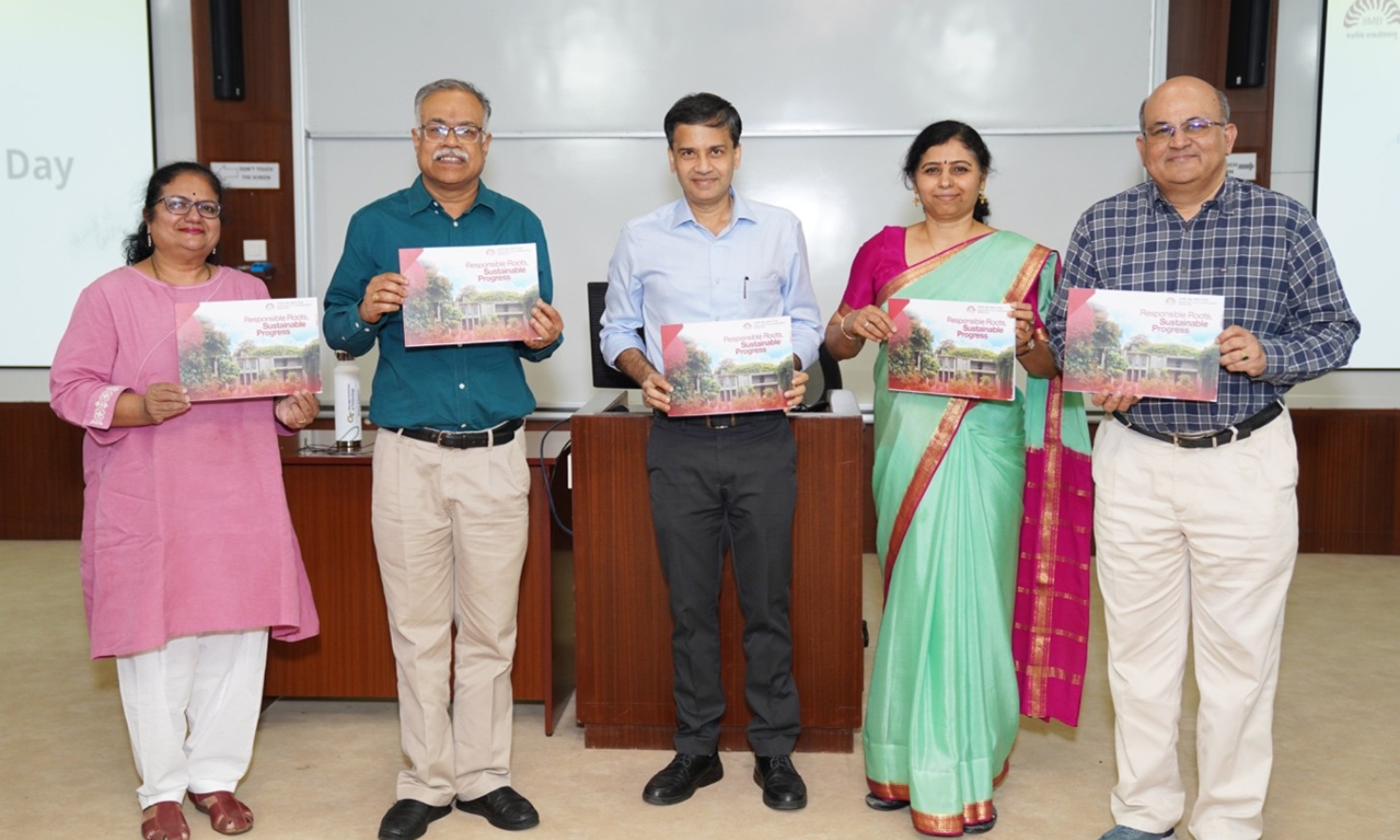 (L–R) Ms. Kumar Kavitha, Head – Communications; Prof. M. Jayadev, Dean, Administration; Prof. Sourav Mukherji, Dean, Alumni Relations & Development; Prof. Haritha Saranga, Chairperson, Sustainability Taskforce; and Prof. Rishikesha T. Krishnan, Director, IIMB, released the IIMB Sustainability Report.