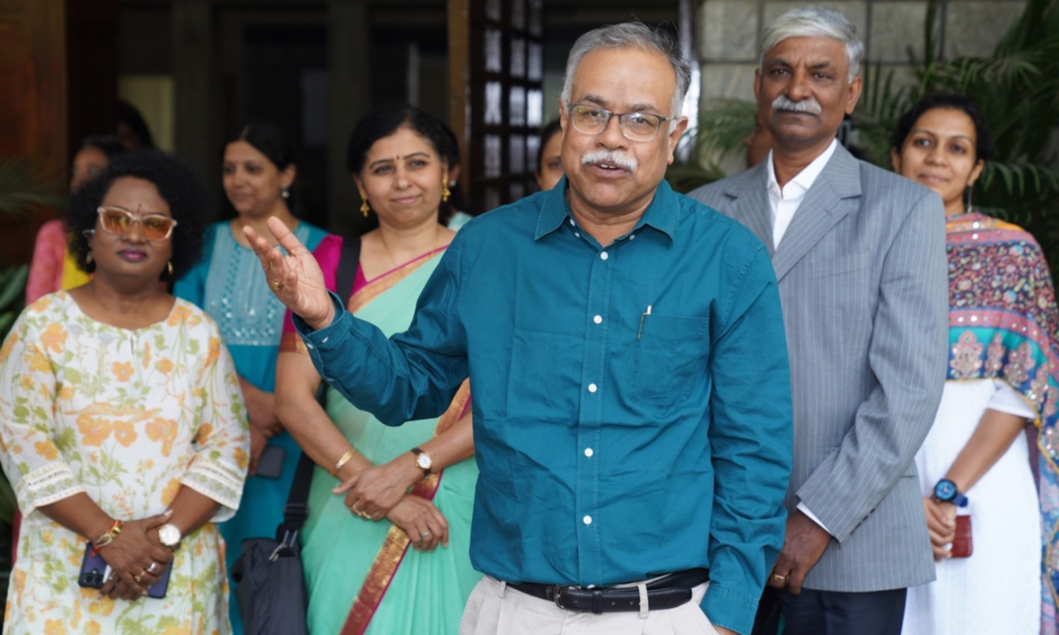 Prof. M. Jayadev, Dean, Administration, thanked the batch and highlighted the key uses of the newly procured EVs.