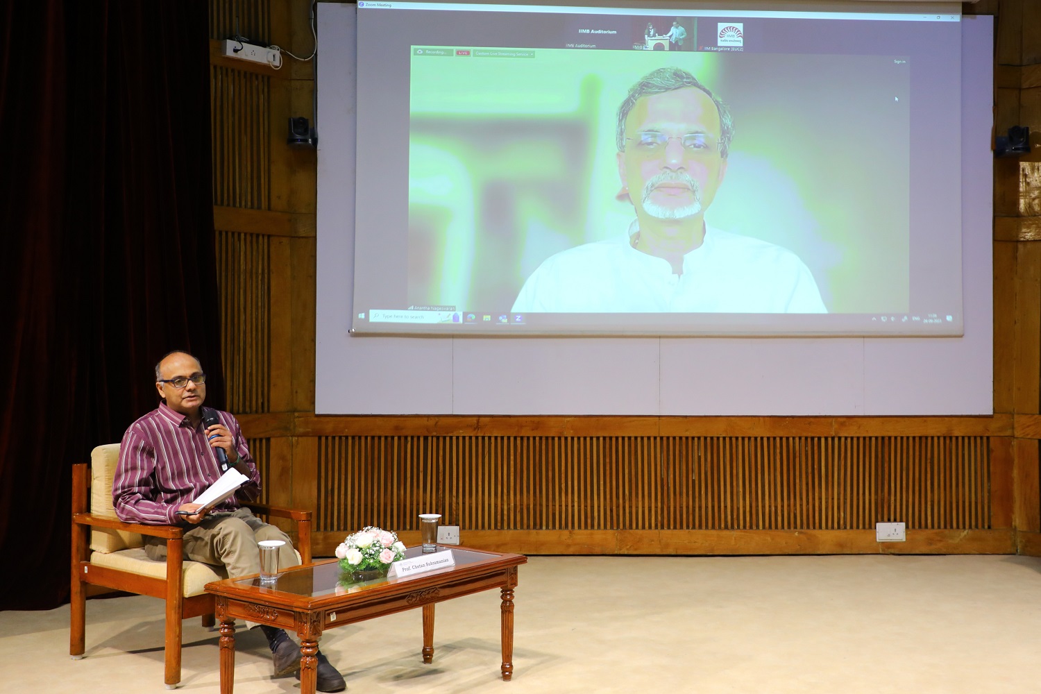 Prof. Chetan Subramanian, RBI Chair Professor in Economics, and Dr. V Anantha Nageswaran, Chief Economic Advisor to the Government of India, during the Fireside Chat.