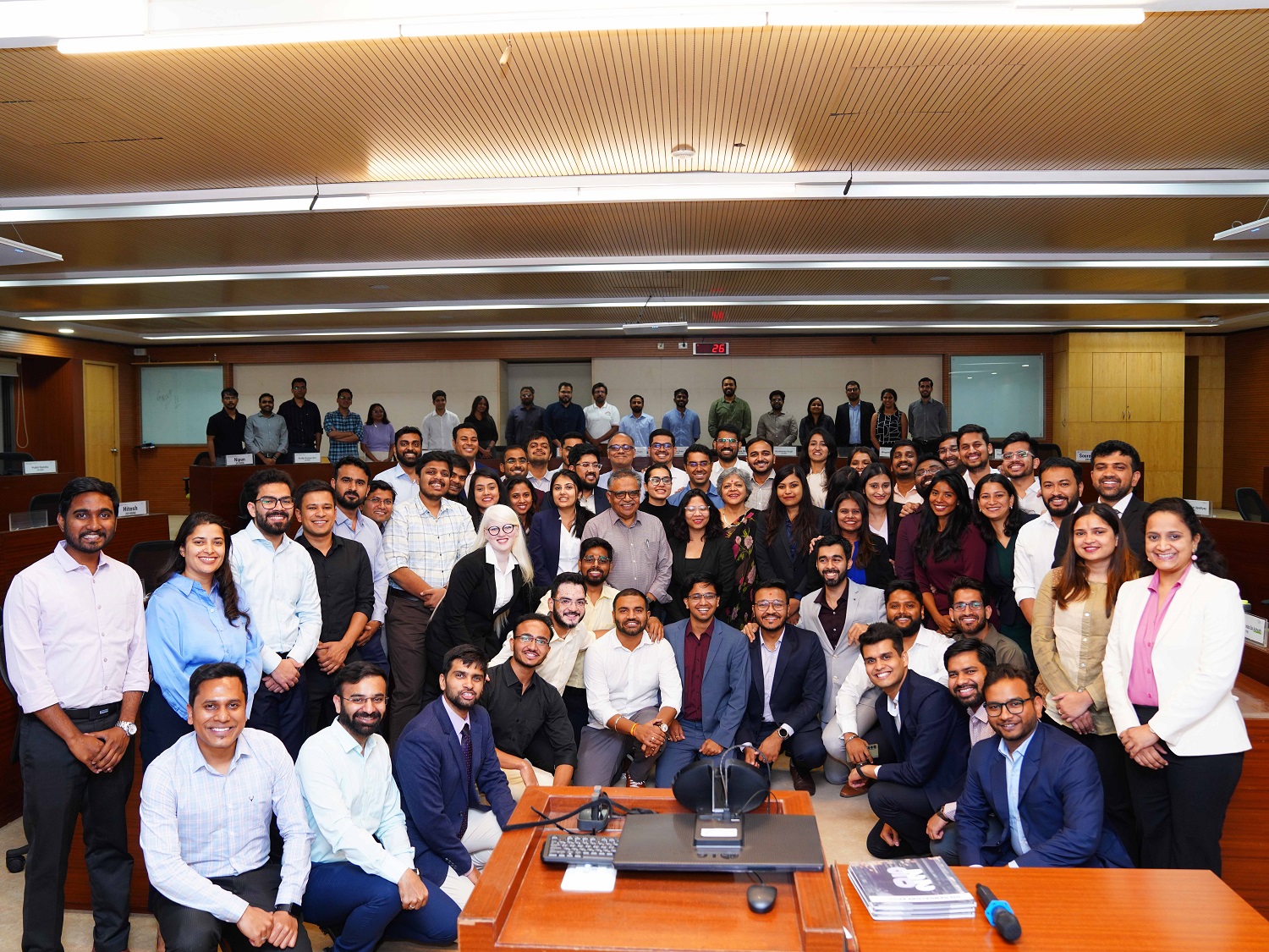 A snapshot of IIMB Director Professor G. Raghuram, Chief Guest Vikram Utamsingh, EPGP Alumna Shruti Sharma, IIMB Faculty members, EPGP batch of 2019-20 and Staff members at the Inauguration. 