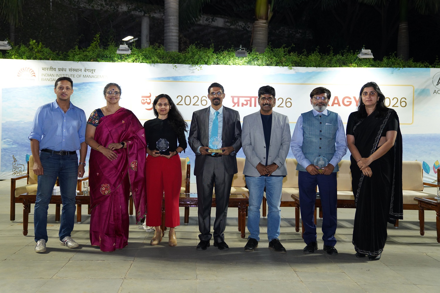 L-R: Jidesh Haridas, IIMB Alumni Association; Prof. Vasanthi Srinivasan, Dean, Alumni Relations & Development and faculty of the Organizational Behavior & Human Resources Management area; Prof. Shubha Patvardhan of the Strategy area; Prof. Jitamitra Desai of the Decision Sciences area; Prof. U Dinesh Kumar, Director In-charge, IIM Bangalore; Prof. Apurva Sanaria of the OBHRM area, and Prof. Manaswini Bhalla, Chairperson, Post Graduate Programme in Management and PGP in Business Analytics, and faculty of the Economics area.