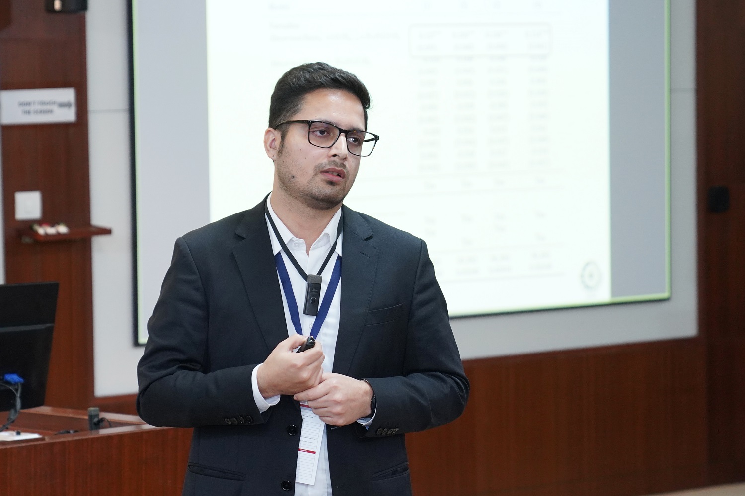 Harish Kamal, IIM Calcutta, presents his paper titled, ‘Does an exclusive relationship with government banks matter during climate shocks?’, at the IMR Doctoral Conference, at IIMB on 2nd February 2024.