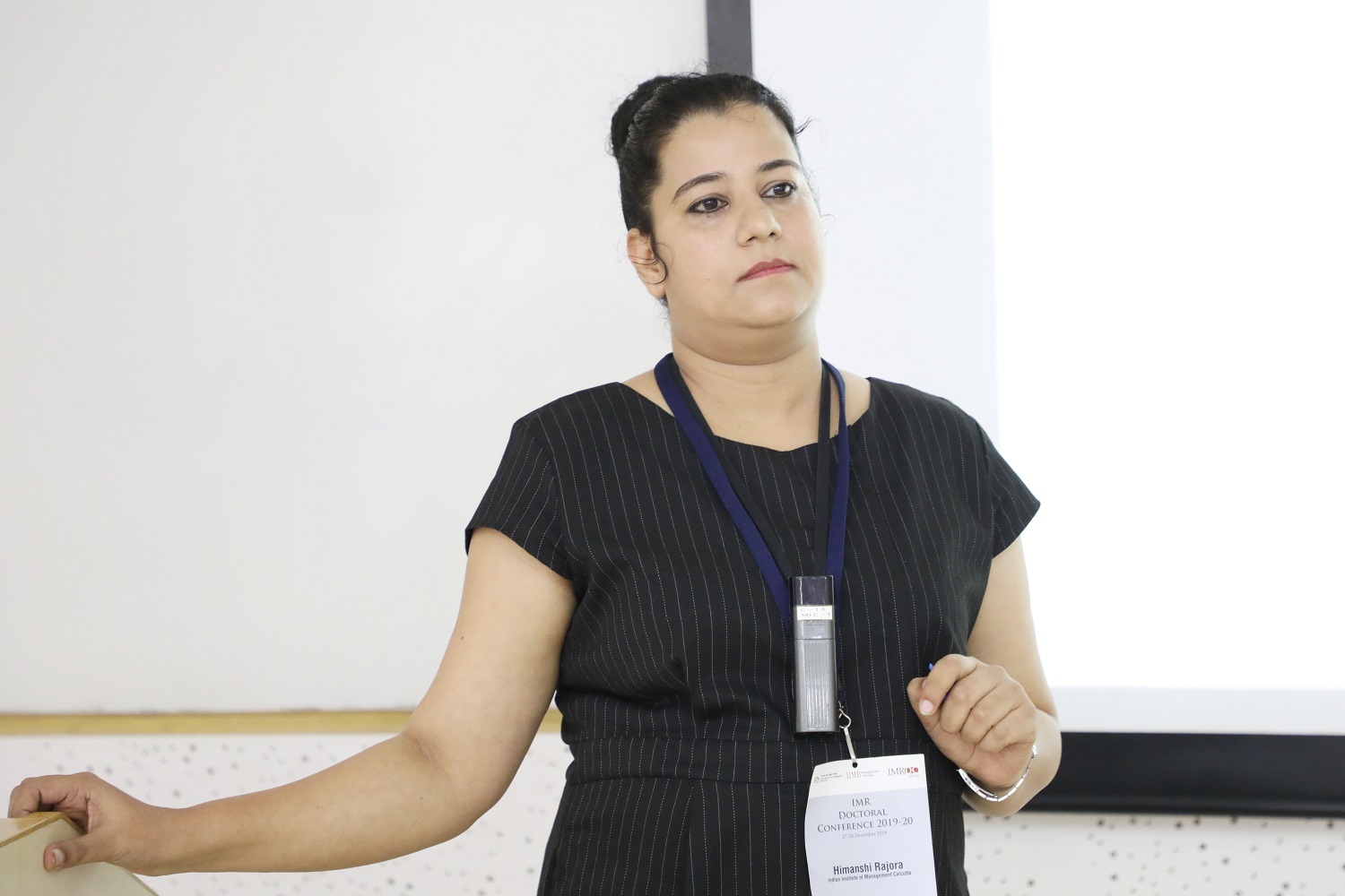 Himanshi Rajora, IIM Calcutta, presents her paper titled, ‘Nested Hierarchies and Meaningfulness of Work’, at the conference.