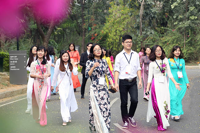 Over 20 students from Vietnam National University visit IIMB on exchange program