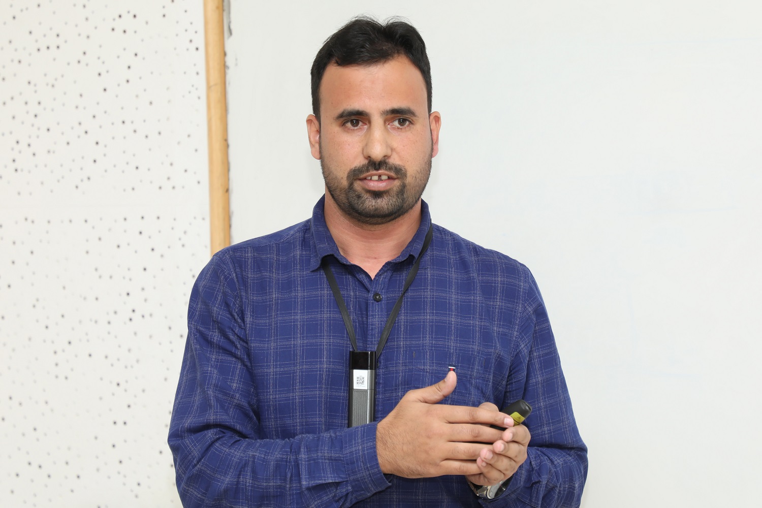 Irfan Ahmad Shah, Centre for Development Studies, presents his paper titled, ‘Asymmetries in the Monetary Policy Reaction Function: Evidence from India’, at the conference.