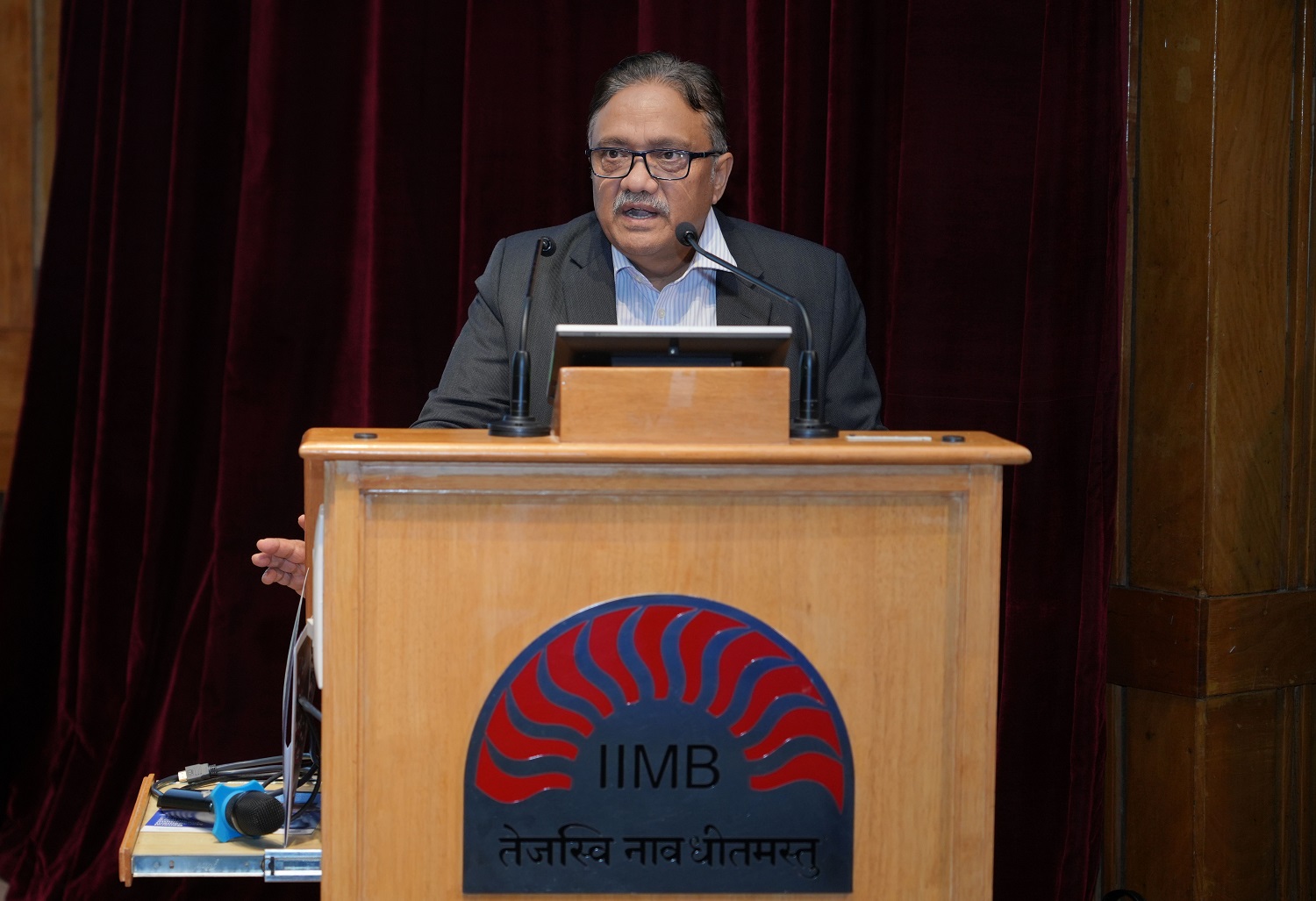 Jawaid Akhtar, IAS, Ex-Additional Chief Secretary of Health and Family Welfare, Government of Karnataka, delivers the keynote address for Ayusmat 2025, themed ‘Healthcare 2030: Drivers of Disruption: Management, Machines or Markets’.
