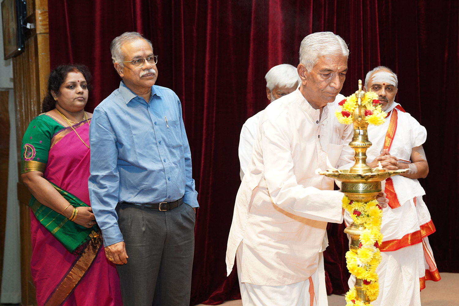 Professor M. Jayadev, Finance & Accounting Dean, Administration, IIMB, and other guests inaugurated ‘Adi Shankaracharya's Life and Teachings’ with a traditional lamp-lighting ceremony to formally open the event on 05th May 2025.