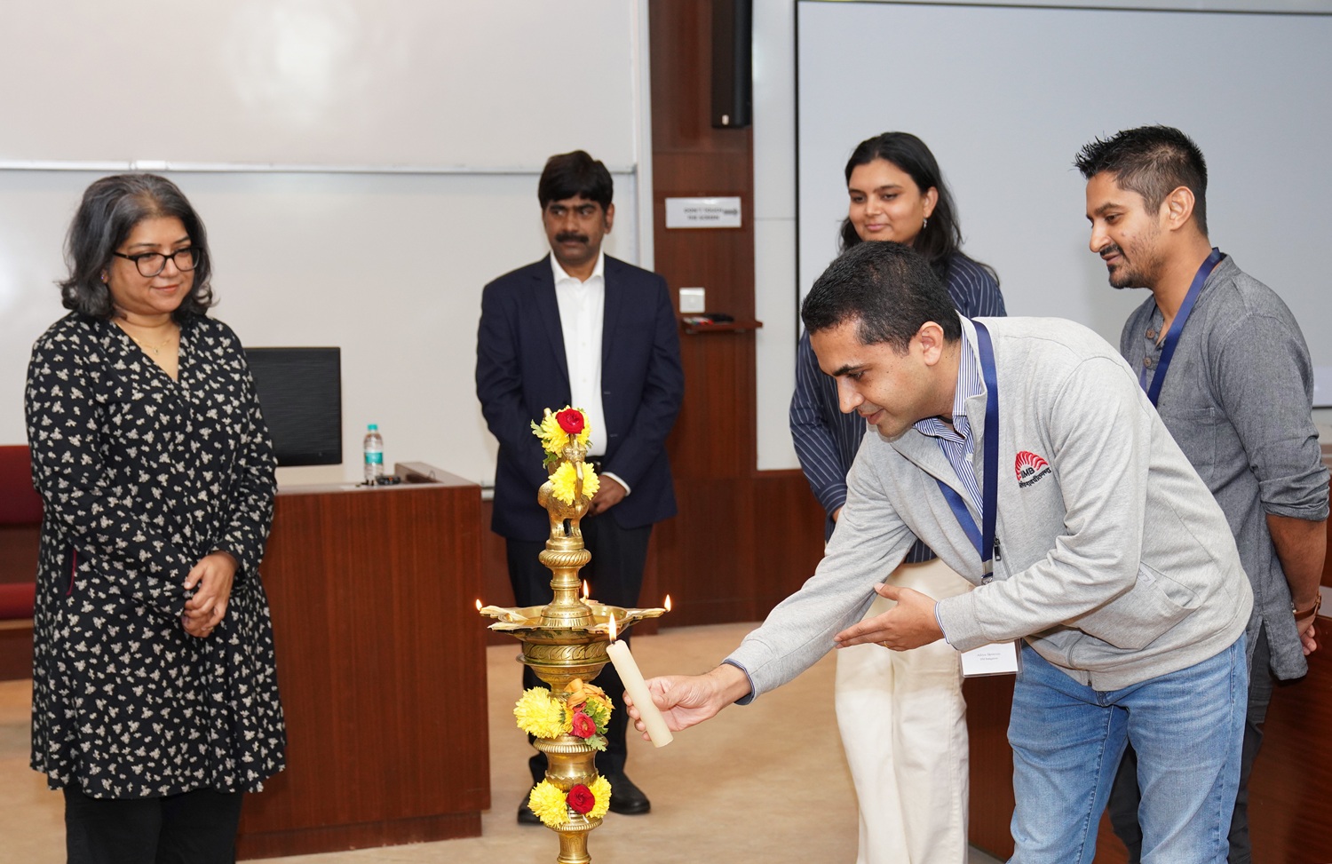The inauguration of the ‘Symposium on Network Economics’ at IIM Bangalore, on 29th August 2025.