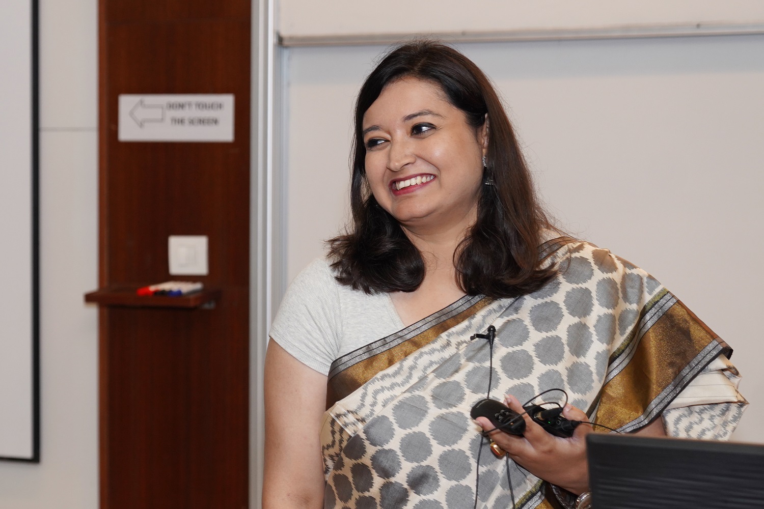 Prof. Moumita Roy, Ahmedabad University, presented her research study titled, ‘Achieving Peace in Conflicts with Spillovers’.