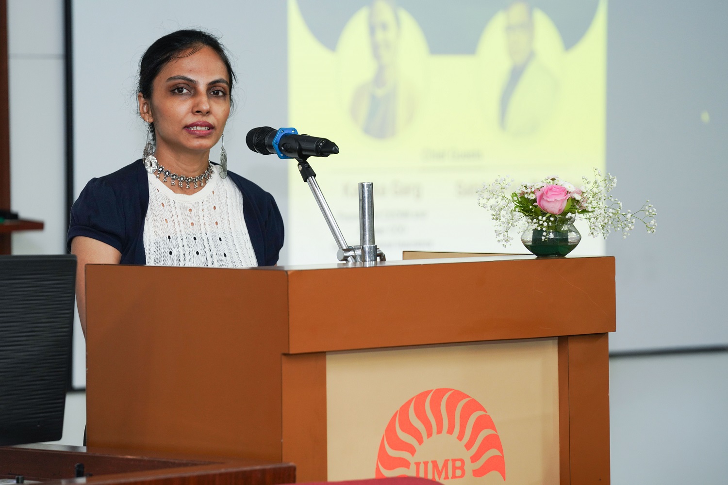 Kanika Garg, Founder of CXOIIM and EPGP ’16 alumna, during her inaugural address, notes, “IIMB is a place where you can reboot yourself both personally and professionally.”