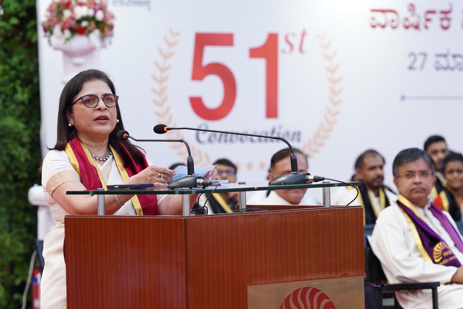 Chief Guest Ms Vibha Padalkar, Managing Director and Chief Executive Officer of HDFC Life, delivers a special address at IIM Bangalore’s 51st Convocation ceremony, on 27th March 2026.