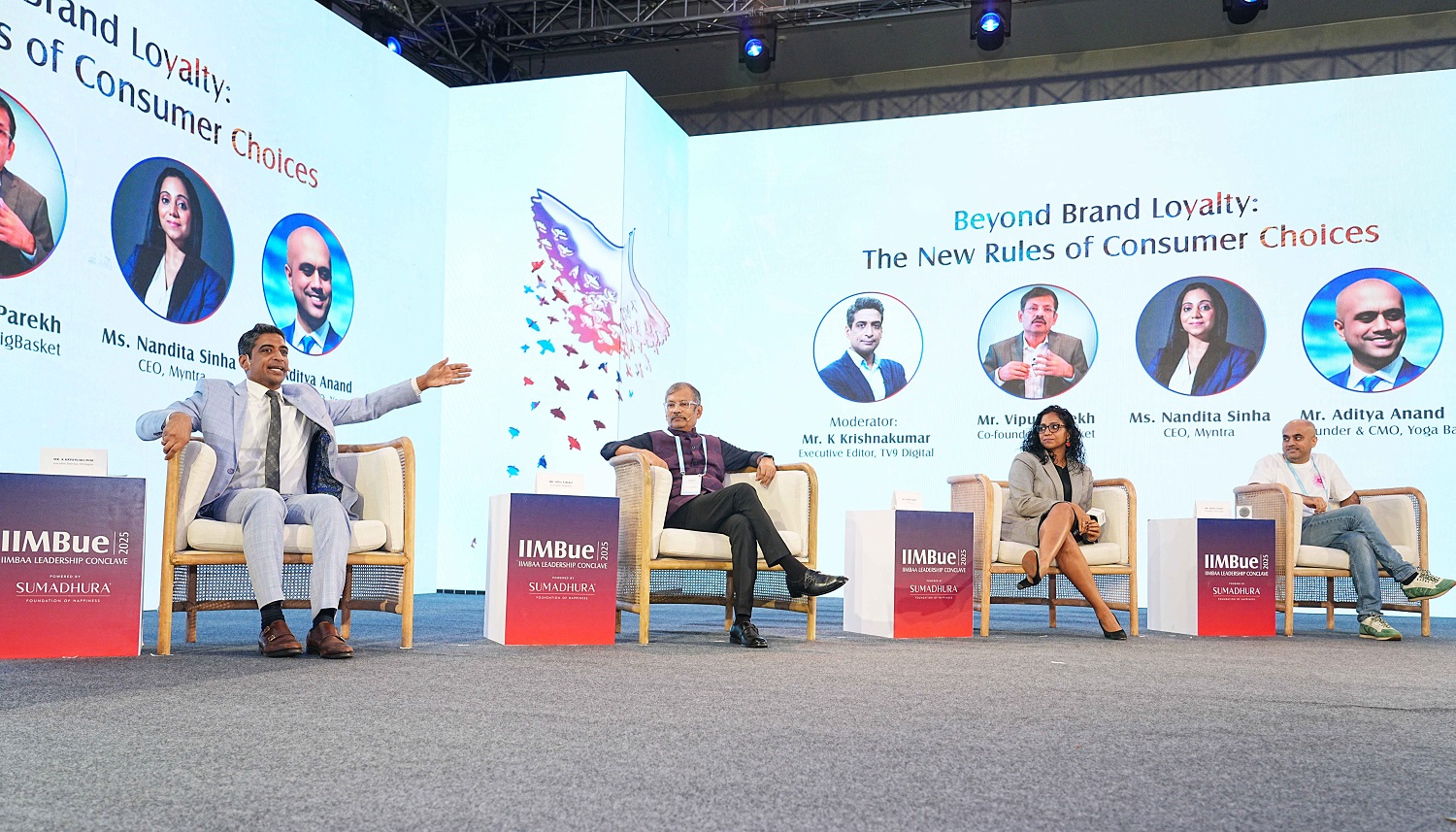 (L-R) Krishnakumar K, Executive Editor, TV 9 Digital; PGP 1988 alumnus Vipul Parekh, 2022 Distinguished Alumnus Award (DAA) recipient and Co-Founder of Big Basket; Nandita Sinha, CEO, Myntra; and Aditya Anand, Co-founder, Yoga Bar, discussed the new rules of consumer choices during the first panel discussion, ‘The rise and rise of quick commerce’.