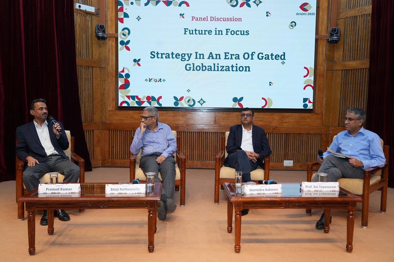 (L-R) Pramod Kumar, General Manager – R&D, HPCL; Prof. Balaji Parthasarathy, IIIT Bangalore; Harendra Saksena, Chief Procurement Officer, Ather Energy, along with Prof. Sai Yayavaram, Strategy area, IIMB, as moderator, deliberated on ‘Strategy in an Era of Gated Globalization’.