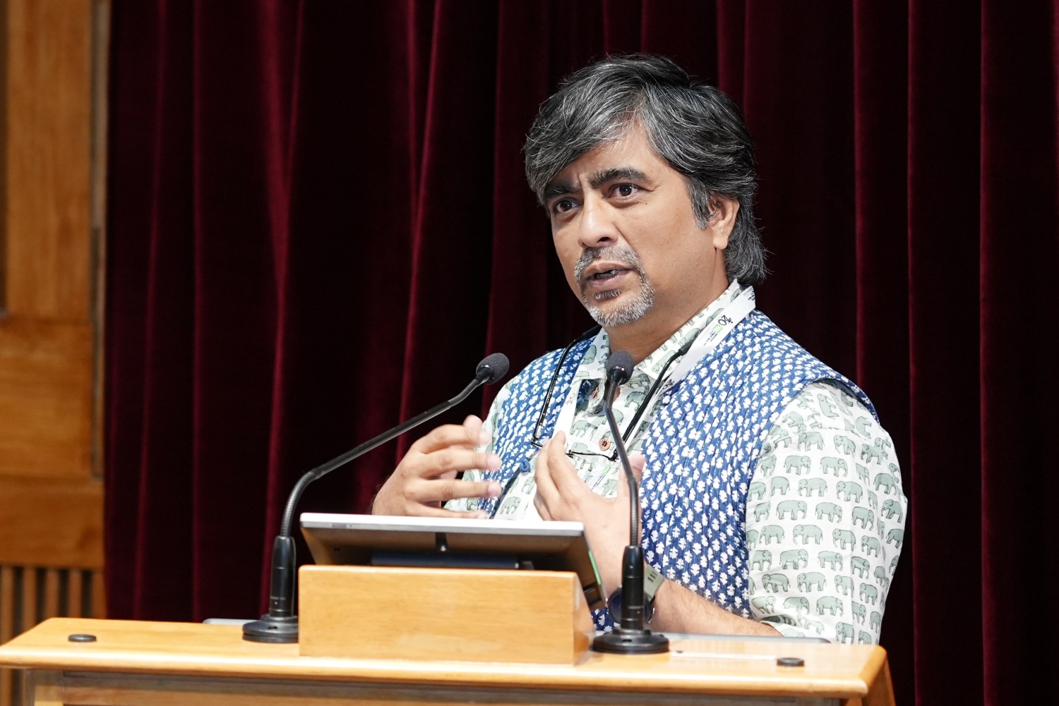 Dr. Prashanth N S, Director, Institute of Public Health (IPH) Bengaluru, delivers the inaugural address, emphasising the need to make oral health a public health priority by integrating prevention and promotion into community-based healthcare.