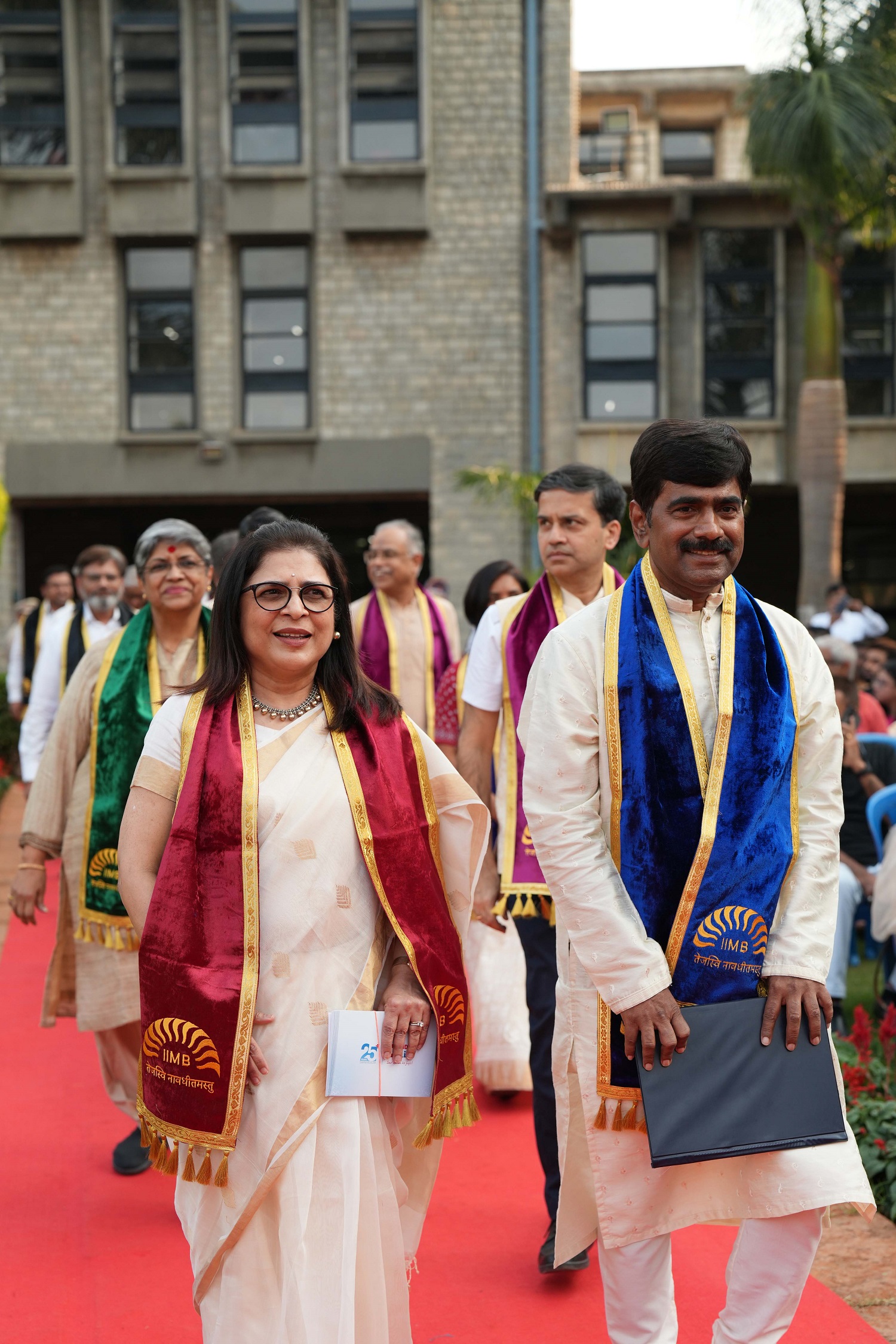 Chief Guest Ms Vibha Padalkar, Managing Director and Chief Executive Officer of HDFC Life, and Prof. U Dinesh Kumar, Director-in-charge, IIMB, as they lead the procession of the 51st Convocation of IIM Bangalore, on 27th March 2026.