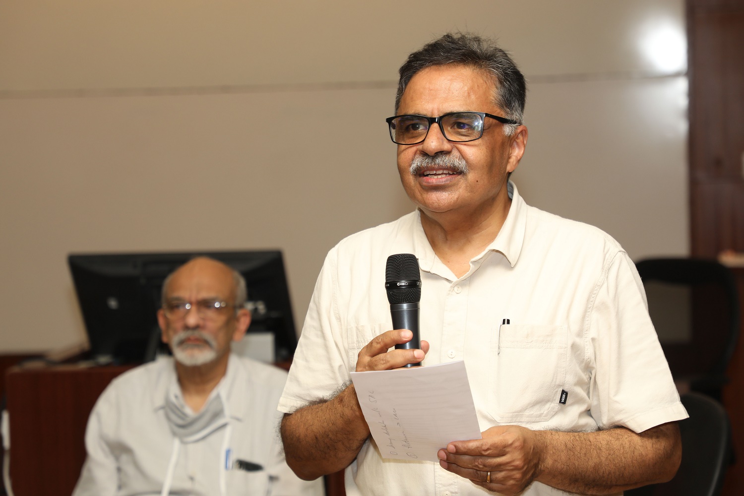 Prof. Abhoy K Ojha, Dean – Academic Programmes, IIMB, offers an overview of the programme and takes questions from the participants who attended the inauguration online.
