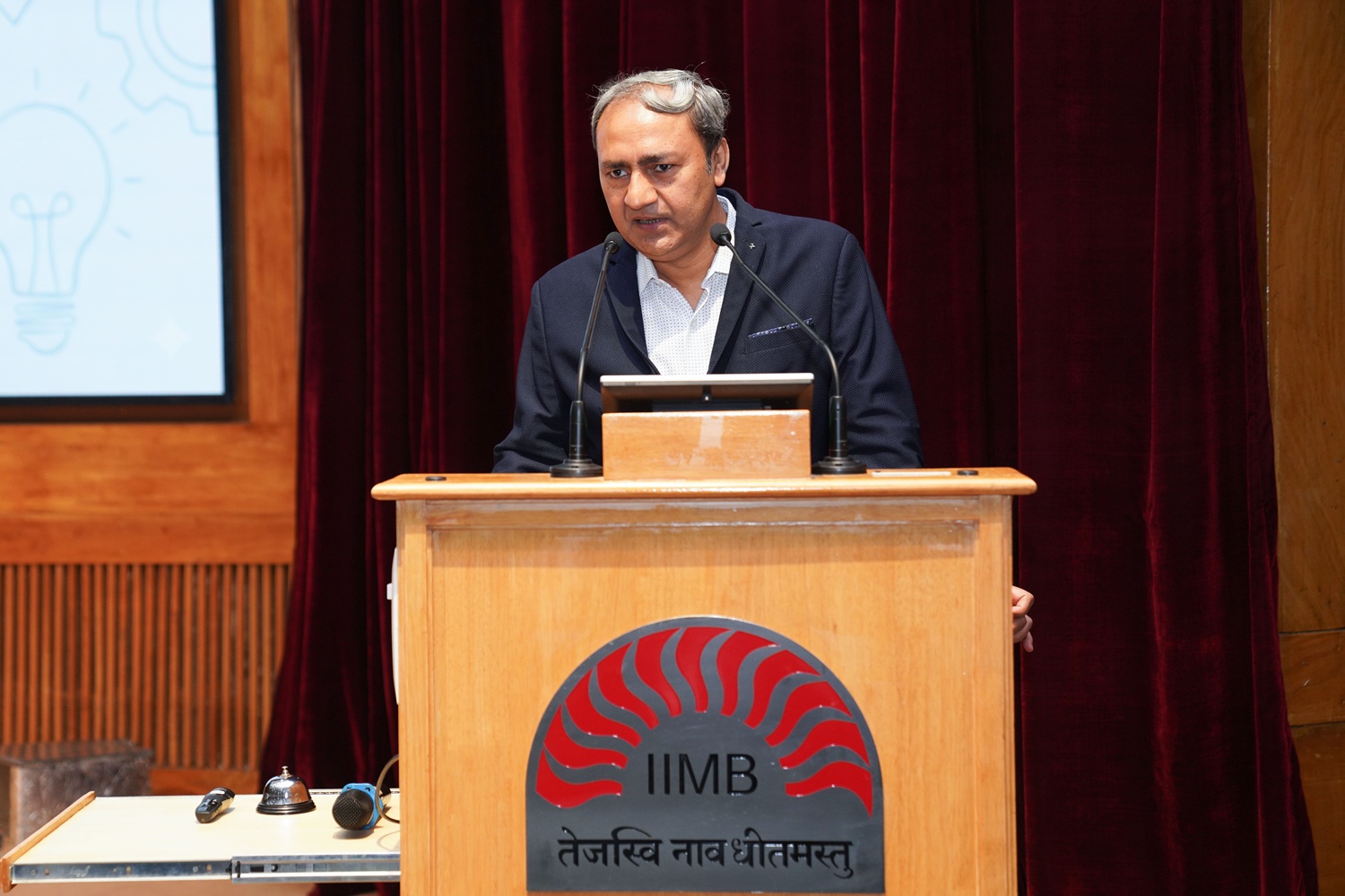 Prof. Amar Sapra, Chairperson, EPGP, IIM Bangalore, delivering the inaugural address, encouraging students to embrace entrepreneurship by identifying real-world problems and learning through action.