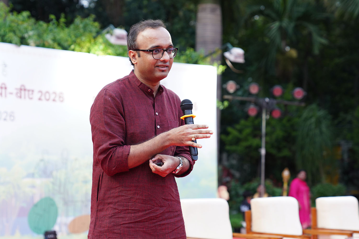 Prof. Arpit Shah of the Public Policy area and shares the admission statistics.