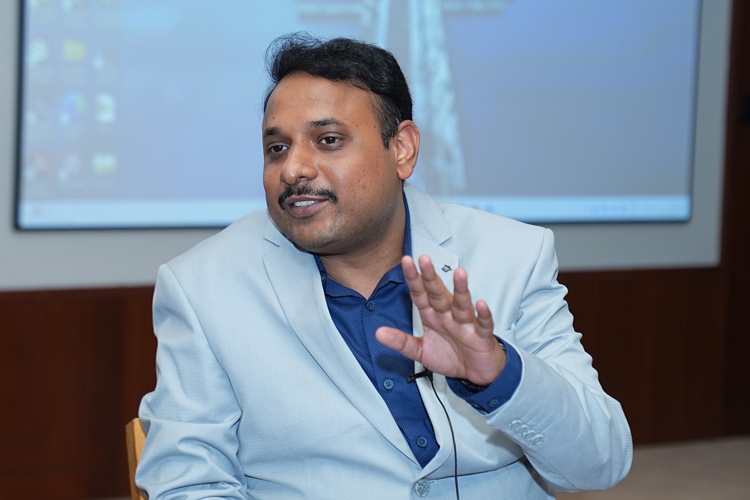 Prof. Deepak Chandrashekar, Programme Director (Strategy, IIMB) and moderator of the Editors’ Roundtable, underscores the importance of clarity and distinct contribution in research.