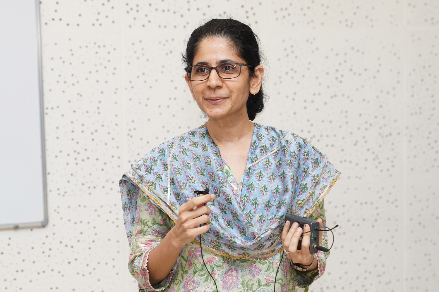 Prof. Mukta Kulkarni, Dean of Academic Programs at IIMB, encouraged students to build lasting professional relationships and participate in Research seminars and events led by global experts. 