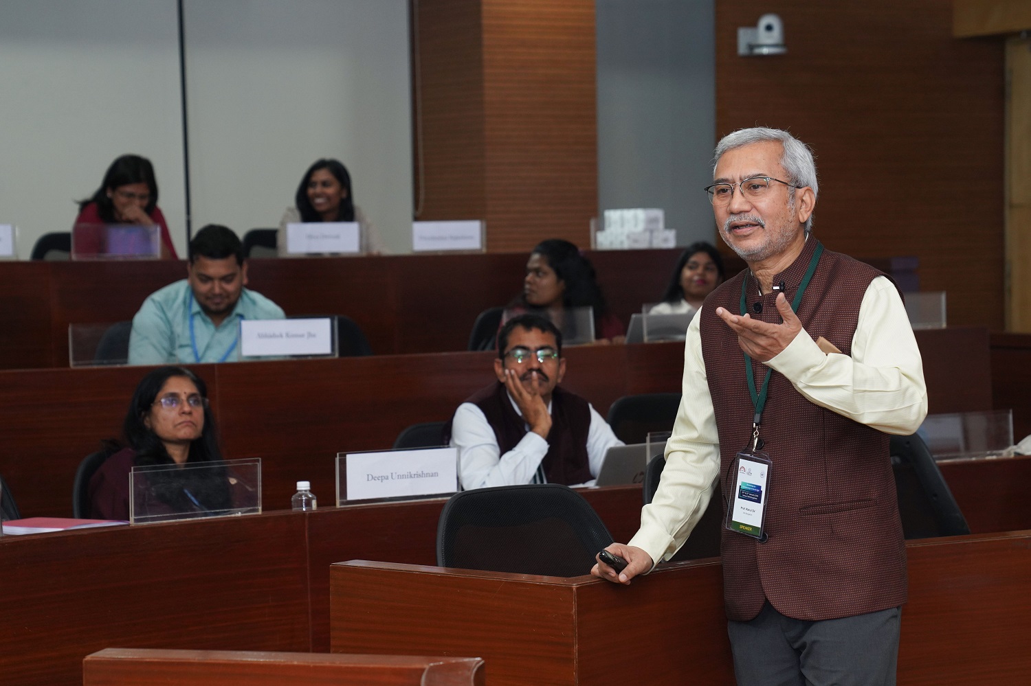 Prof. Rahul Dé , Former Faculty, Information Systems area, IIM Bangalore, and Founder & CEO, Memoric AI, delivering the keynote address on ‘Beyond the Script: Performativity, GenAI, and the Shifting Stage of Scholarship,’ examining the implications of Generative AI for scholarly practice and academic agency.