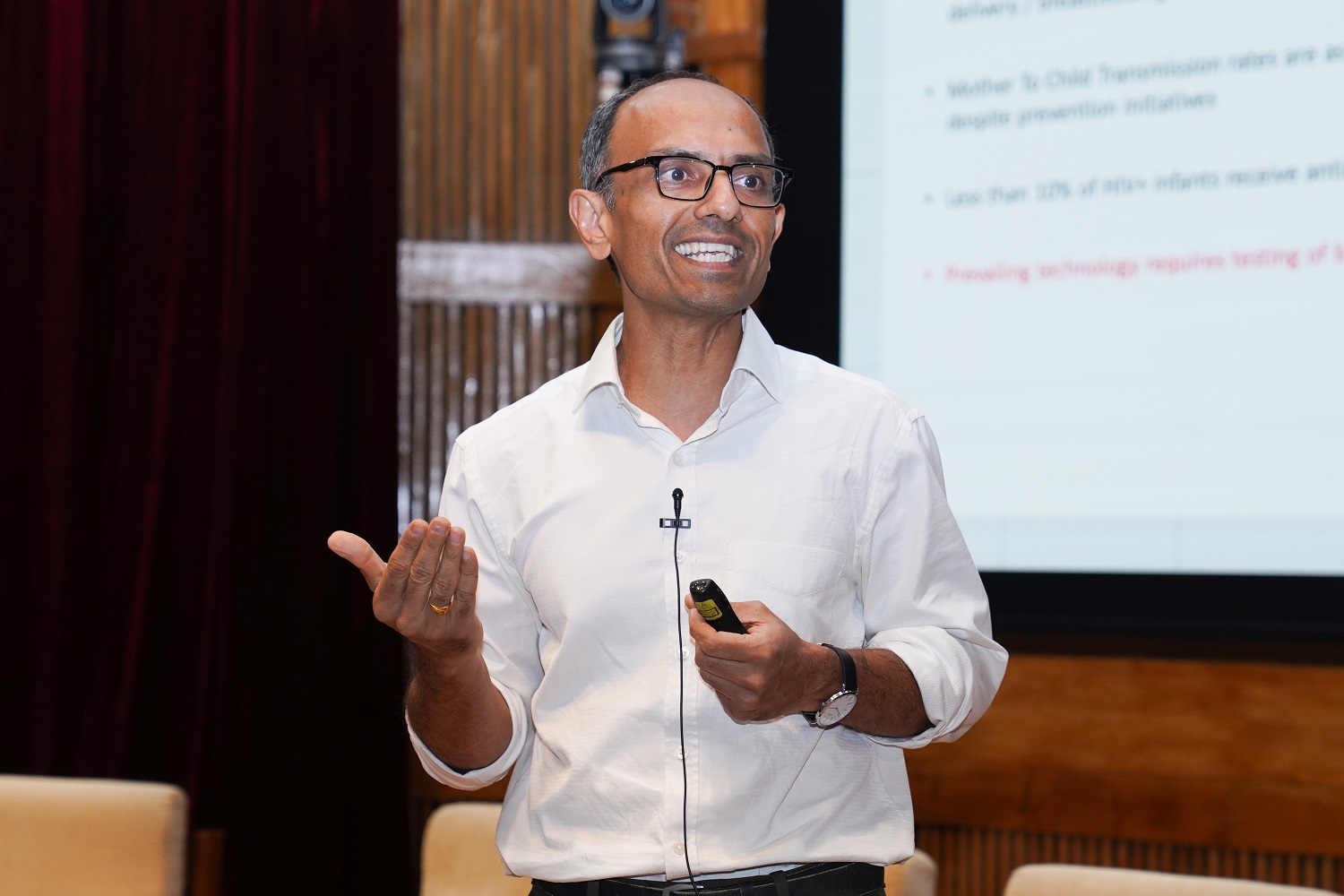 Prof. Sarang Deo, Operations Management, Indian School of Business, presenting Keynote 2 on operational innovations driving impact in supply chains.