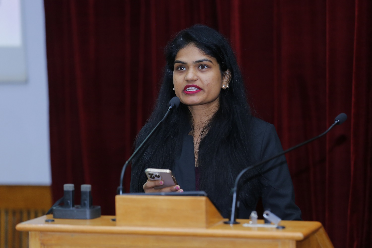 Prof. Spurthy Dharanikota, Program Chair (Academic Track) and faculty from the Information Systems area at IIMB, provides an overview of the International Software Product Management Summit 2024.