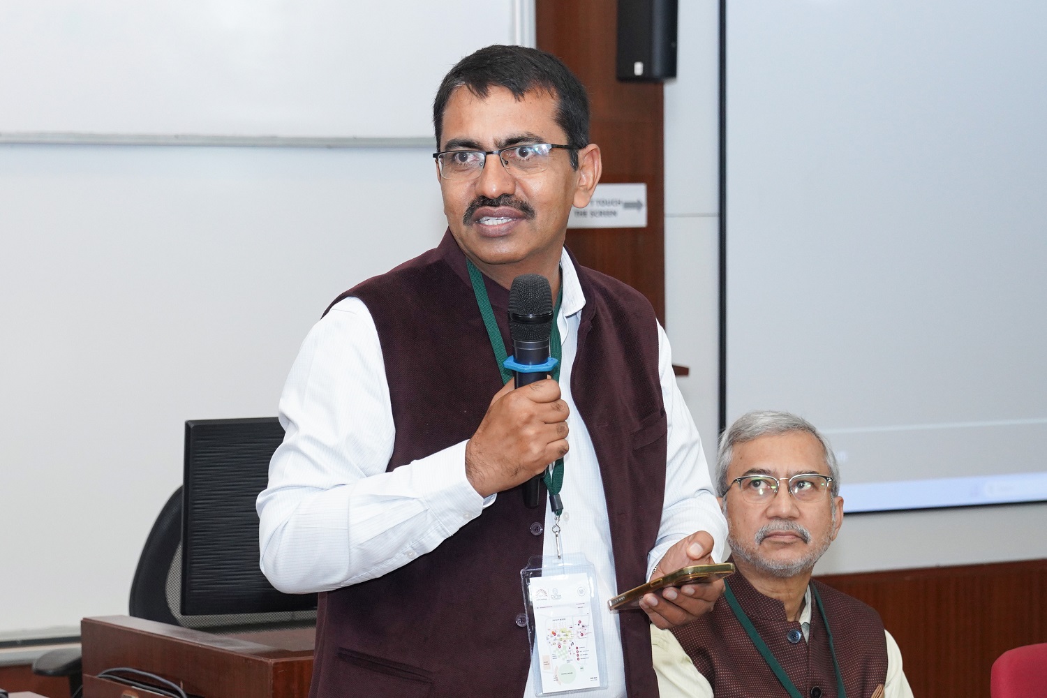 Prof. Sujeet K. Sharma, President of the AIS India Chapter, Dean (Research), and Professor at IIM Nagpur, reflecting on the AIS India Chapter’s journey and its commitment to building a connected and collaborative scholarly community while setting the context for the two-day workshop.