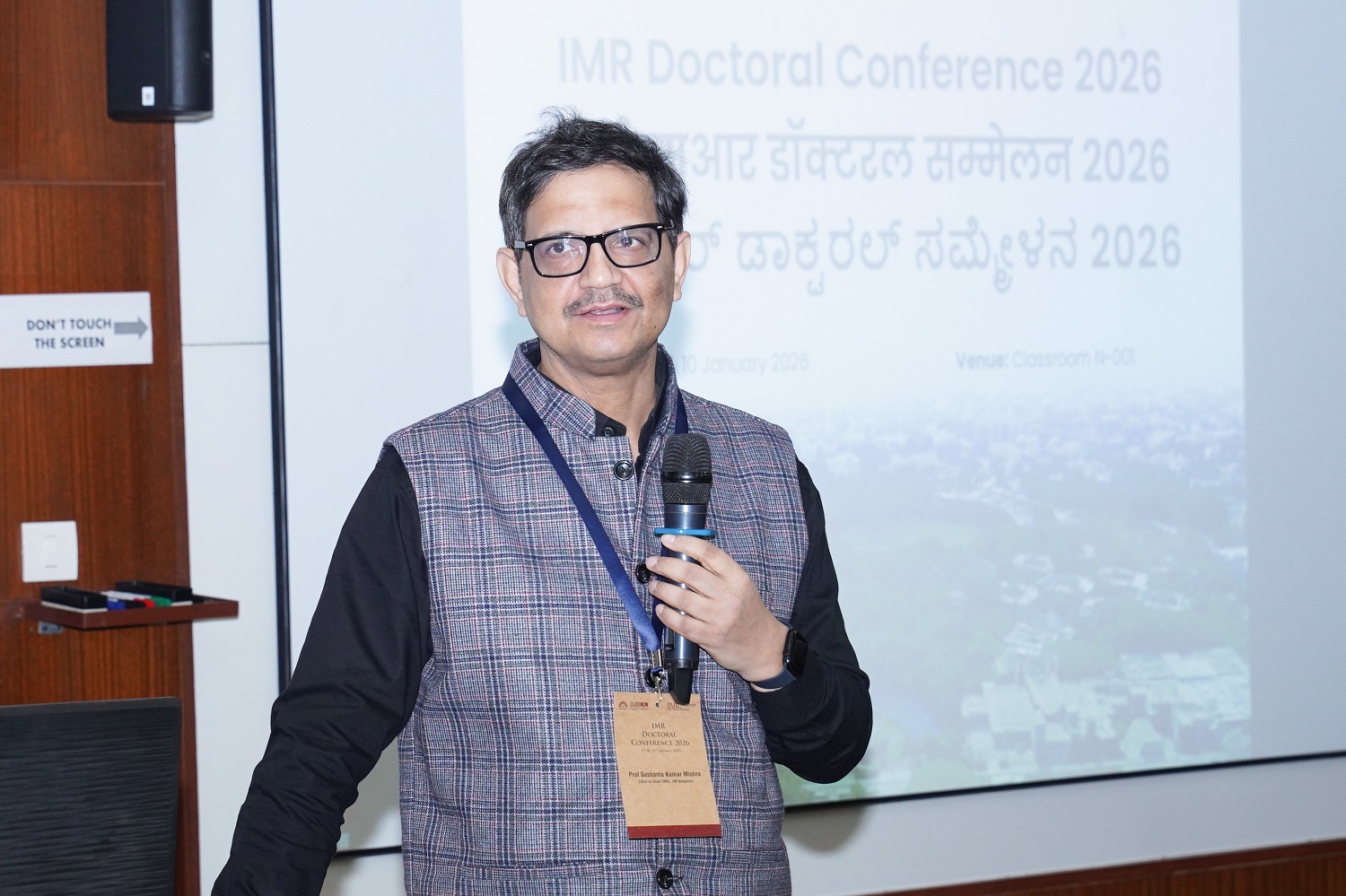 Conference Co-host Prof. Sushanta K Mishra, Editor-in-Chief, IIMB Management Review, Chairperson, Research & Publications, C-DOCTA and Centre for Teaching & Learning, and faculty of the Organizational Behavior & Human Resources Management area, highlights the importance of IMRDC in the research community during his welcome address.