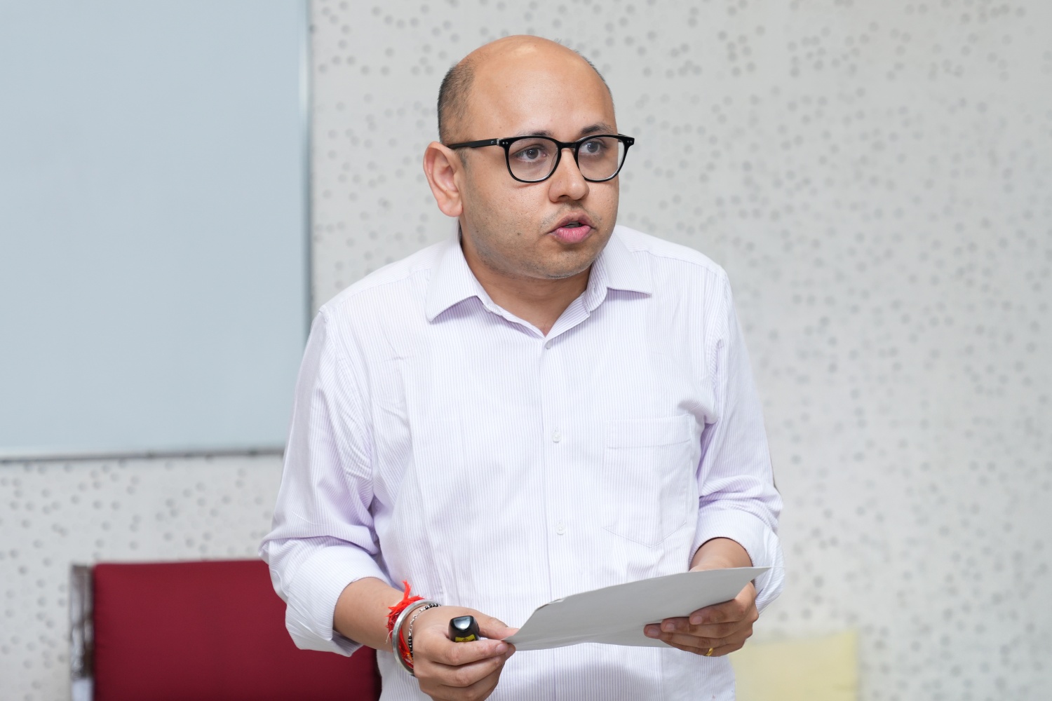 Prof. Tarun Jain, Chairperson, Doctor of Philosophy (PhD), welcomes the incoming PhD scholars and N.S. Ramaswamy Pre-doctoral Fellows, while presenting an overview of the cohort's diverse academic backgrounds, professional experiences, and geographic representation.