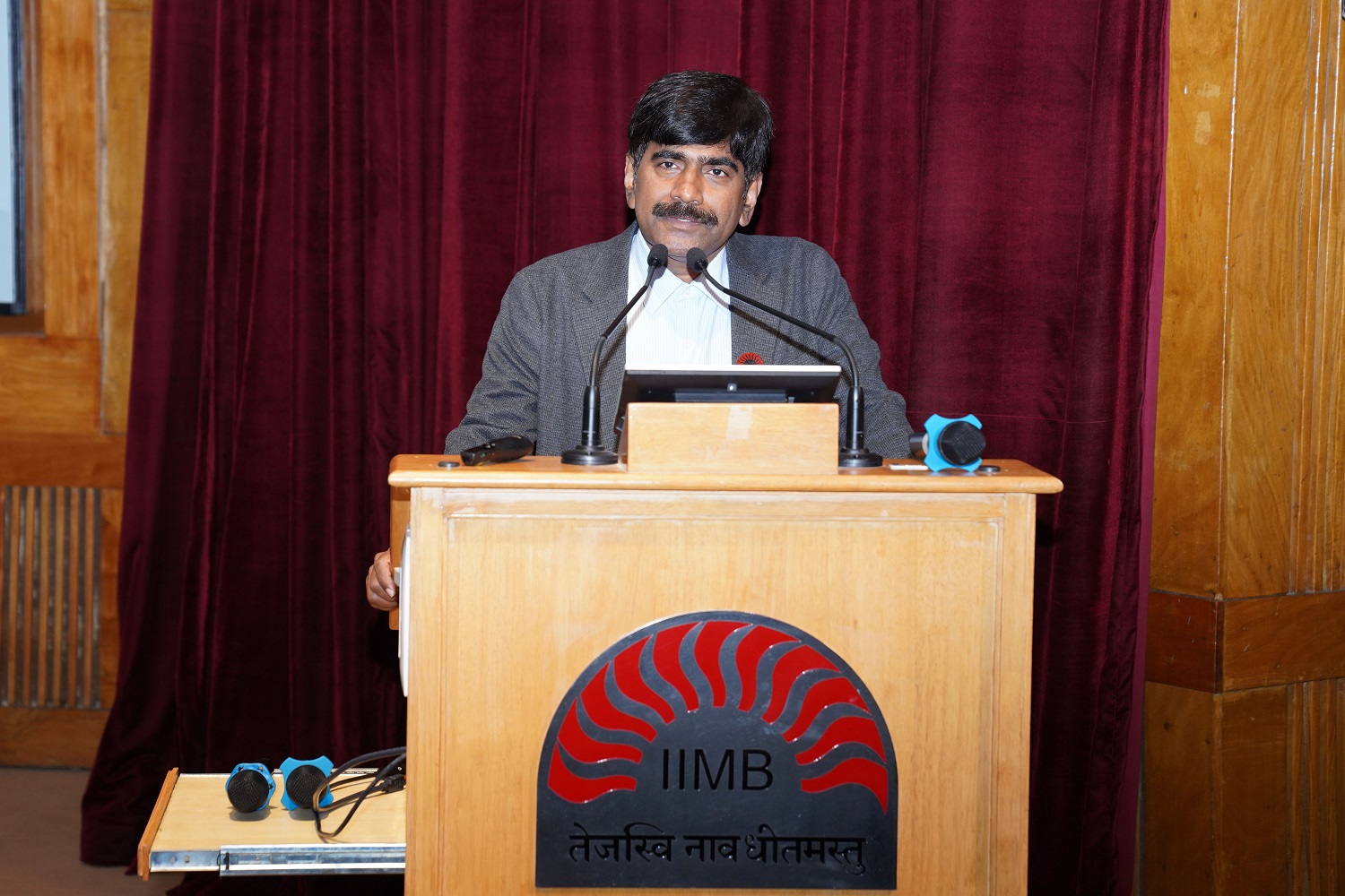 Prof. Dinesh Kumar, Director In-charge, IIM Bangalore, addressed the audience on building resilient and AI-enabled supply chains in his address.