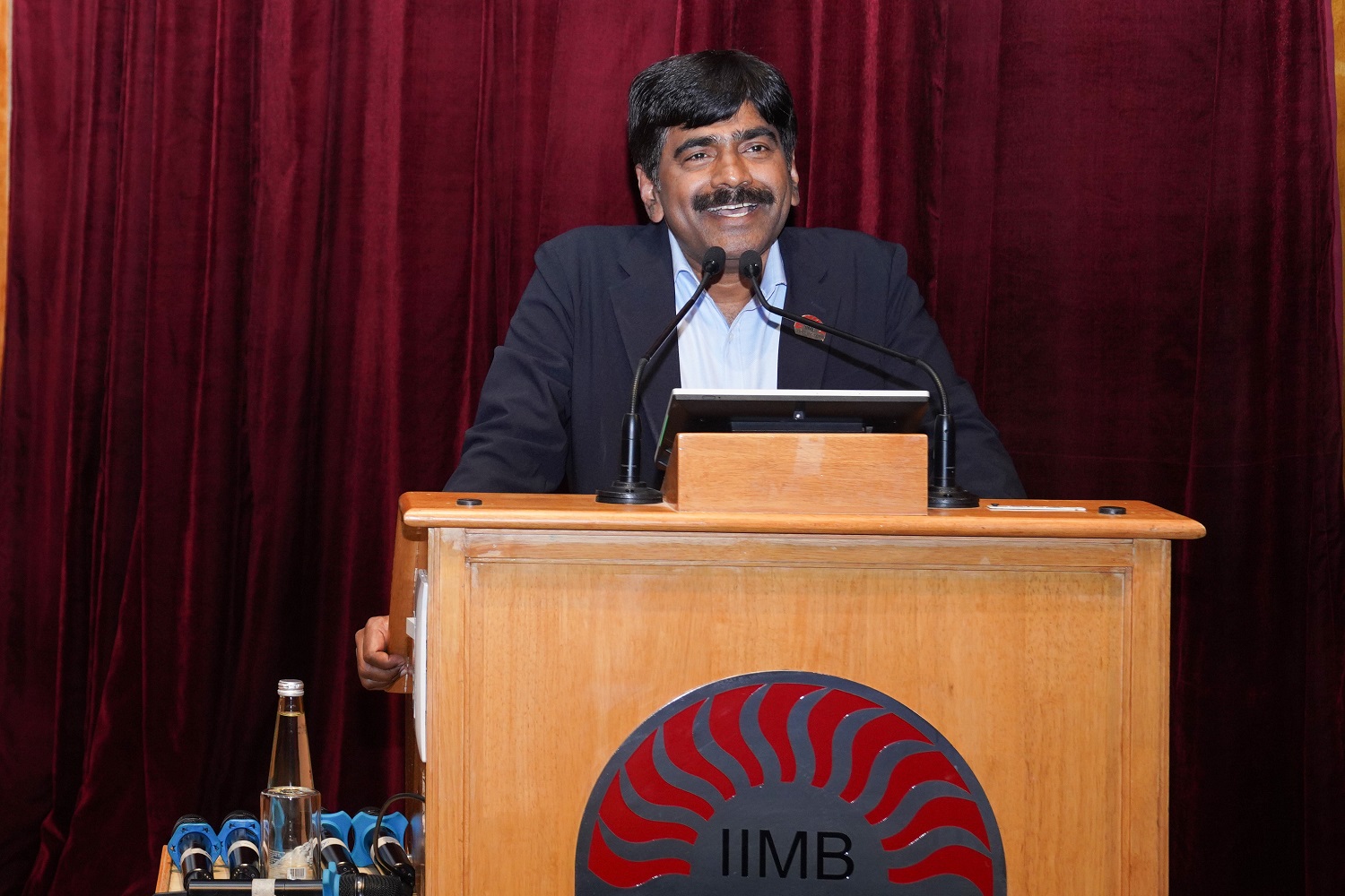 Prof. U. Dinesh Kumar, Director In-charge, IIM Bangalore, delivers the welcome address before the fireside chat on, ‘The Art of Building Legendary Companies’, featuring Mr. N. R. Narayana Murthy, Founder of Infosys and Catamaran, and Mr. Aditya Puri, Senior Advisor of Carlyle Asia and former CEO & MD of HDFC Bank, on 30th January 2026.