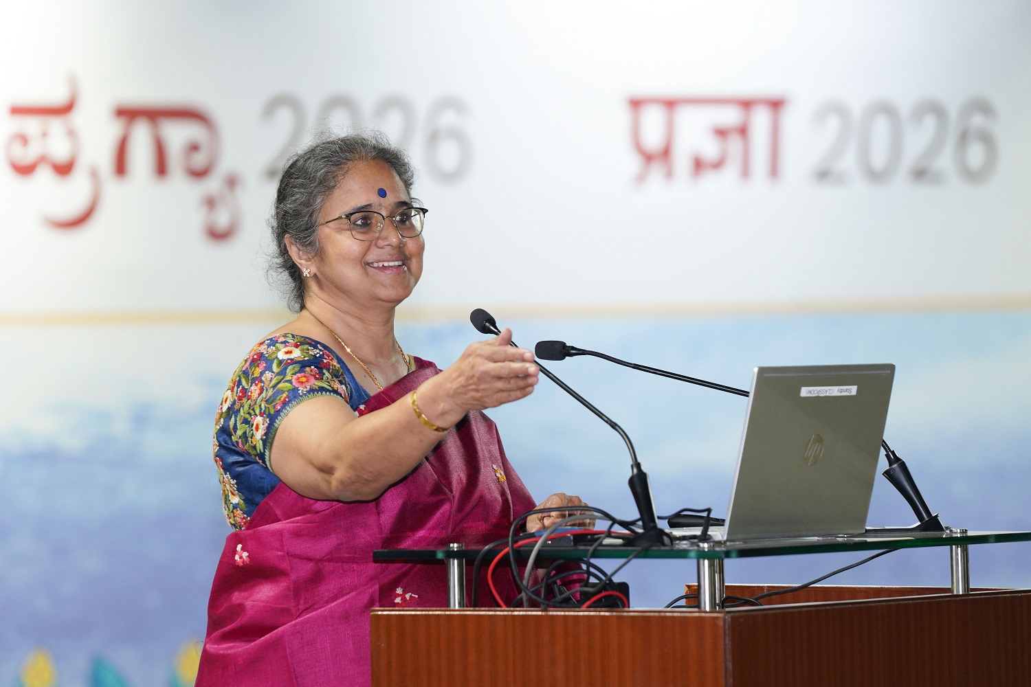 Prof. Vasanthi Srinivasan, Dean, Alumni Relations & Development and faculty of the Organizational Behavior & Human Resources Management area, urges students to pay forward and uplift others.