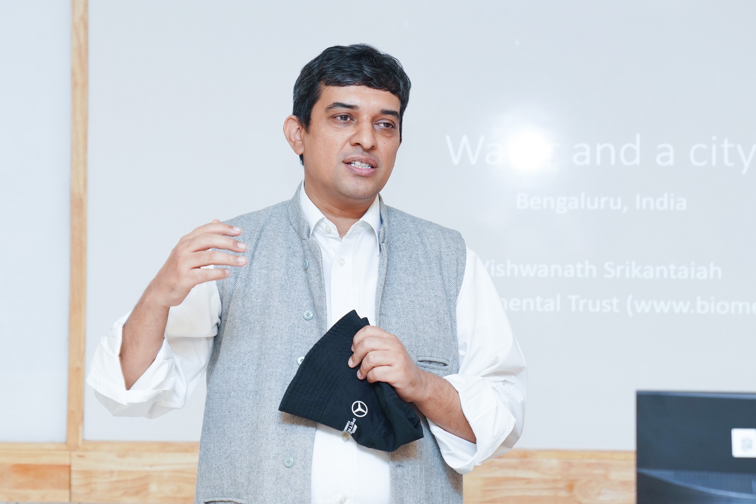 Prof. Arnab Mukherji, Chairperson, Post Graduate Programme in Public Policy & Management and faculty of the Public Policy area, introduces the Prof. M R Krishnamurthy Memorial Lecture session. 