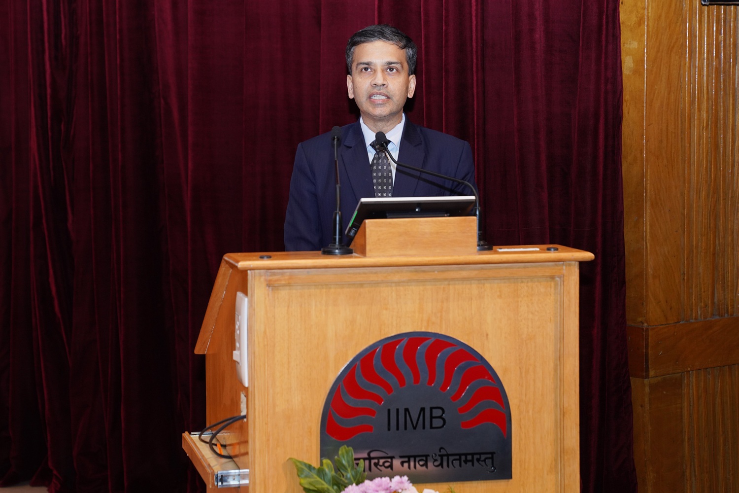 Prof.  Sourav Mukherji, Dean, Faculty & Dean, Alumni Relations & Development, delivered the welcome address.