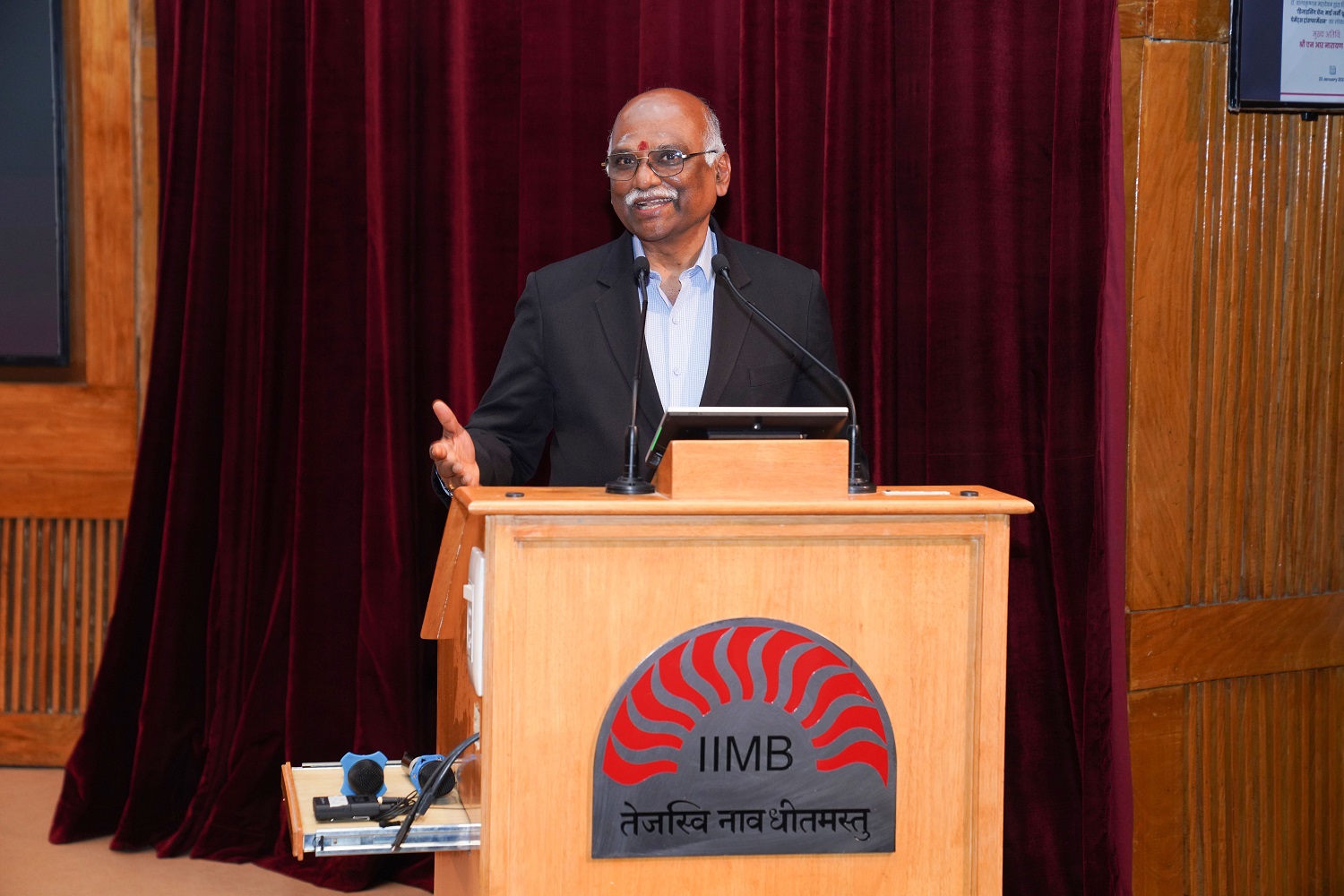 R Gandhi, former Deputy Governor, Reserve Bank of India, addresses the gathering.