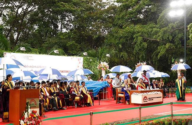 A smattering of rain did not dampen the enthusiasm of the students, their families and the faculty at IIMB.
