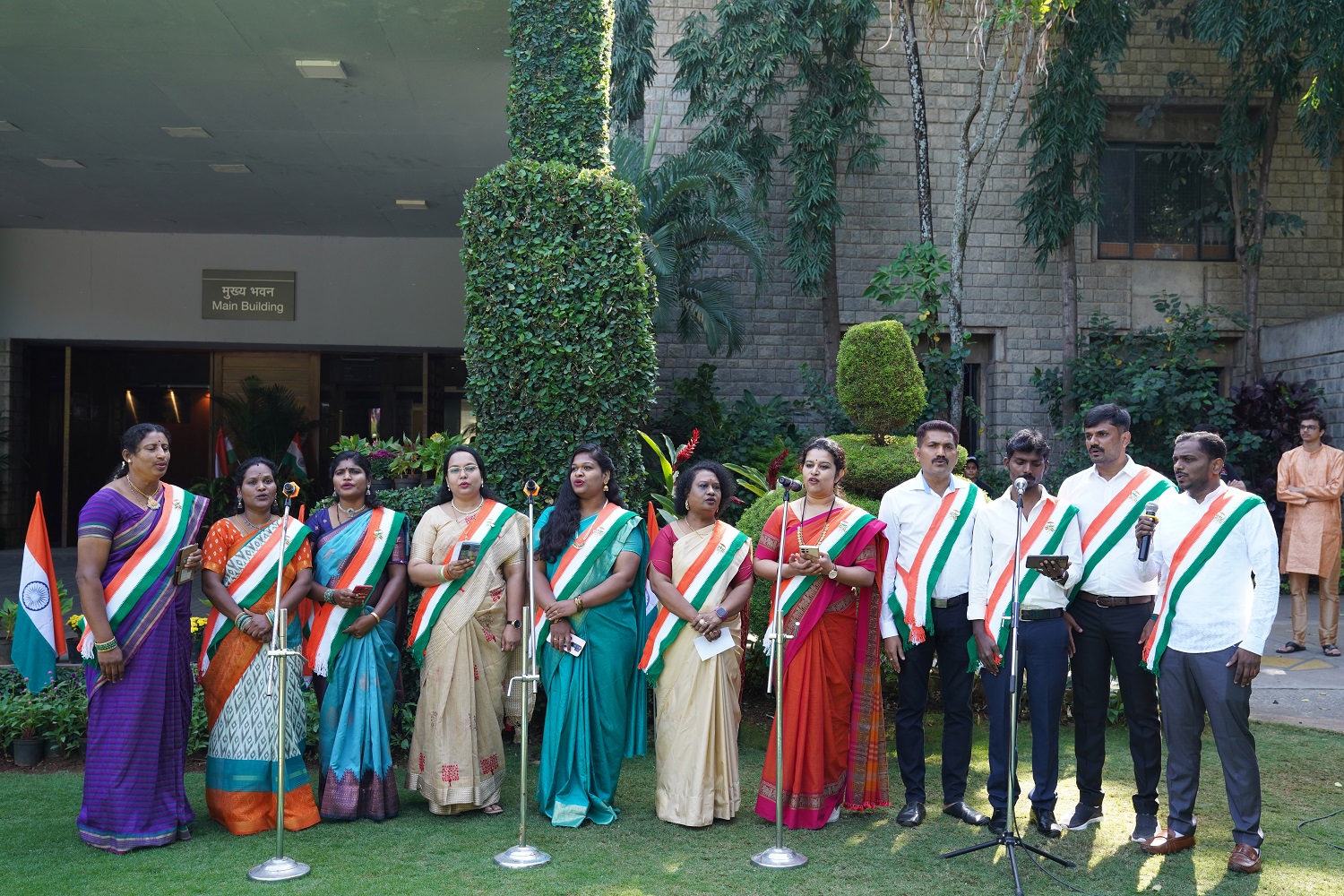 The patriotic song performance by IIMB's staff. 