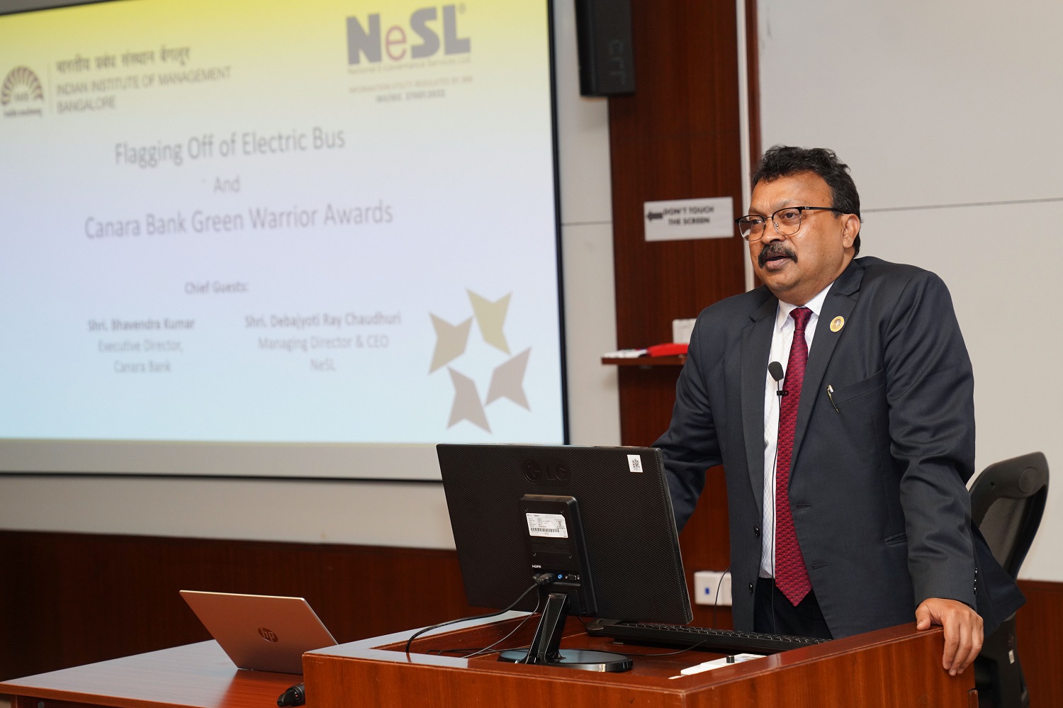 Shri Bhavendra Kumar, Executive Director, Canara Bank, reflected on the Bank’s 120-year legacy and its deep roots in Karnataka, a heritage it shares with IIM Bangalore.